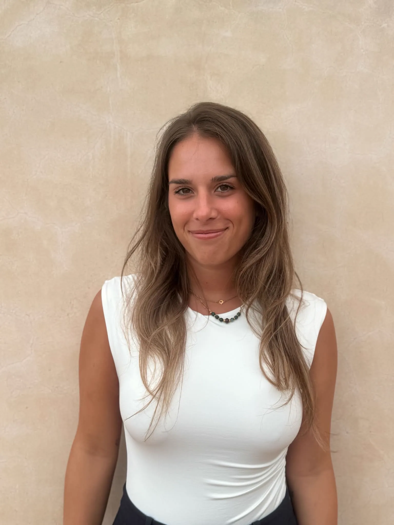 Olivia Gomes, psicóloga online especializada en trauma y apego